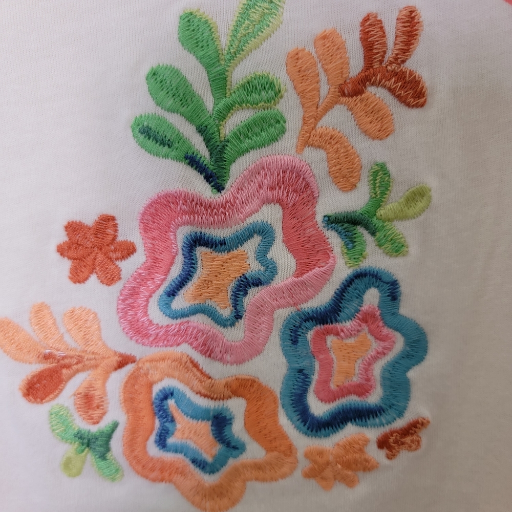 LC Lauren Conrad Crewneck Graphic Embroidered Tee Size Large - Picture 4 of 9